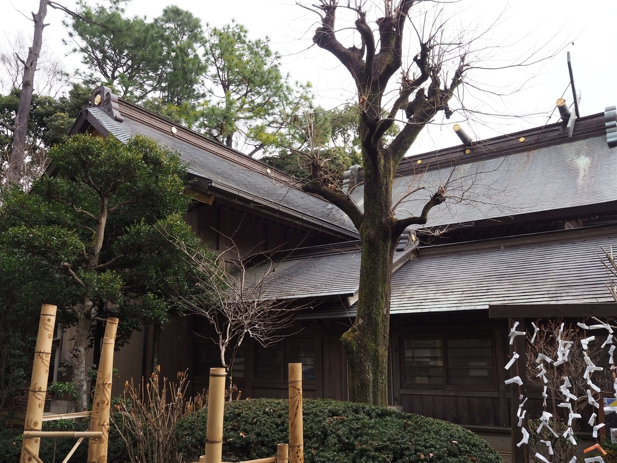 横に長い幣殿