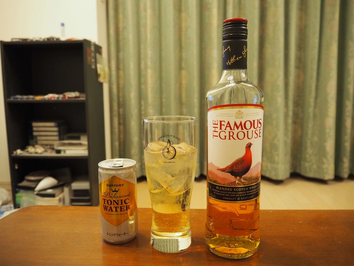 フェイマスグラウスのハイボールとサントリーのトニックウォーター