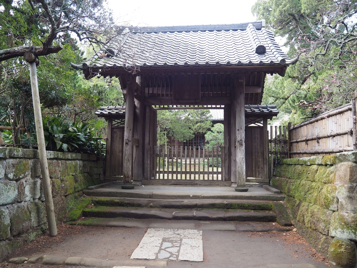 寿福寺の中門
