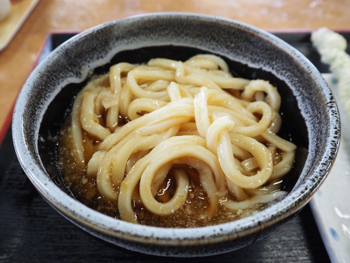 思い切りかき回したぶっかけうどん