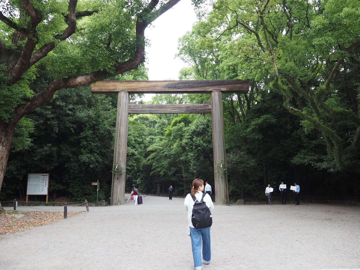 熱田神宮の正門