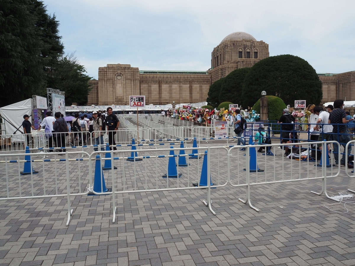 現地のグッズ売り場