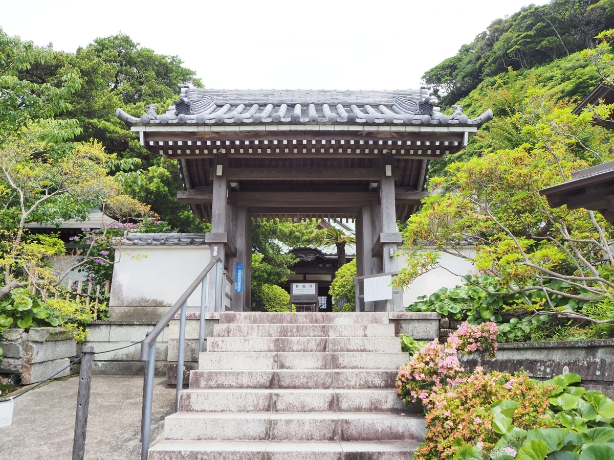 安養院の2024年6月17日の山門