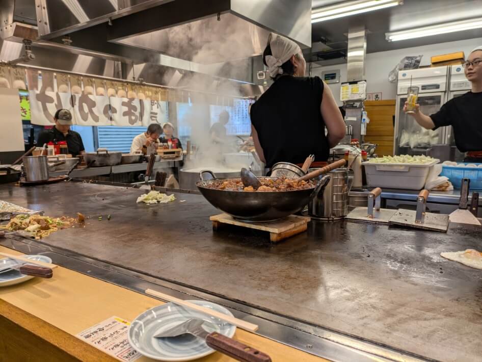 長田本庄軒メトロセンター西葛西店の店内