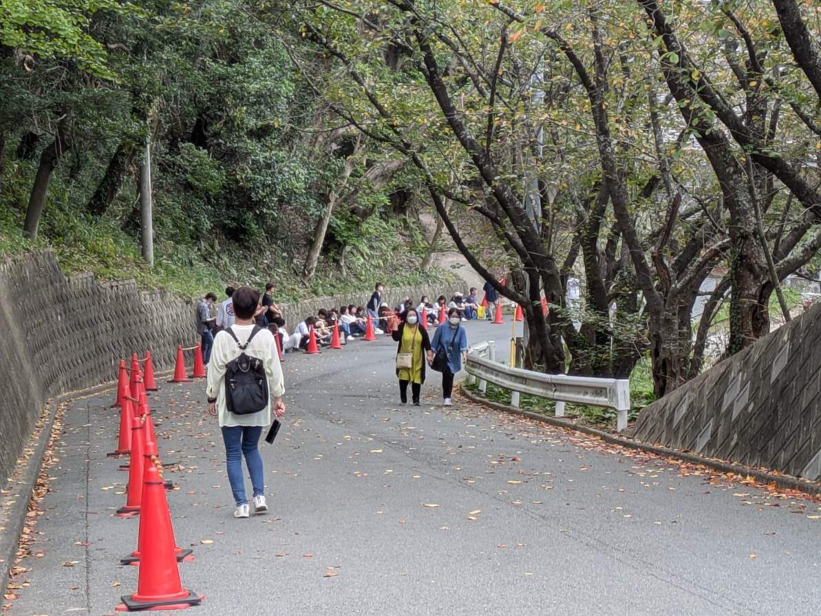 一般観覧の列