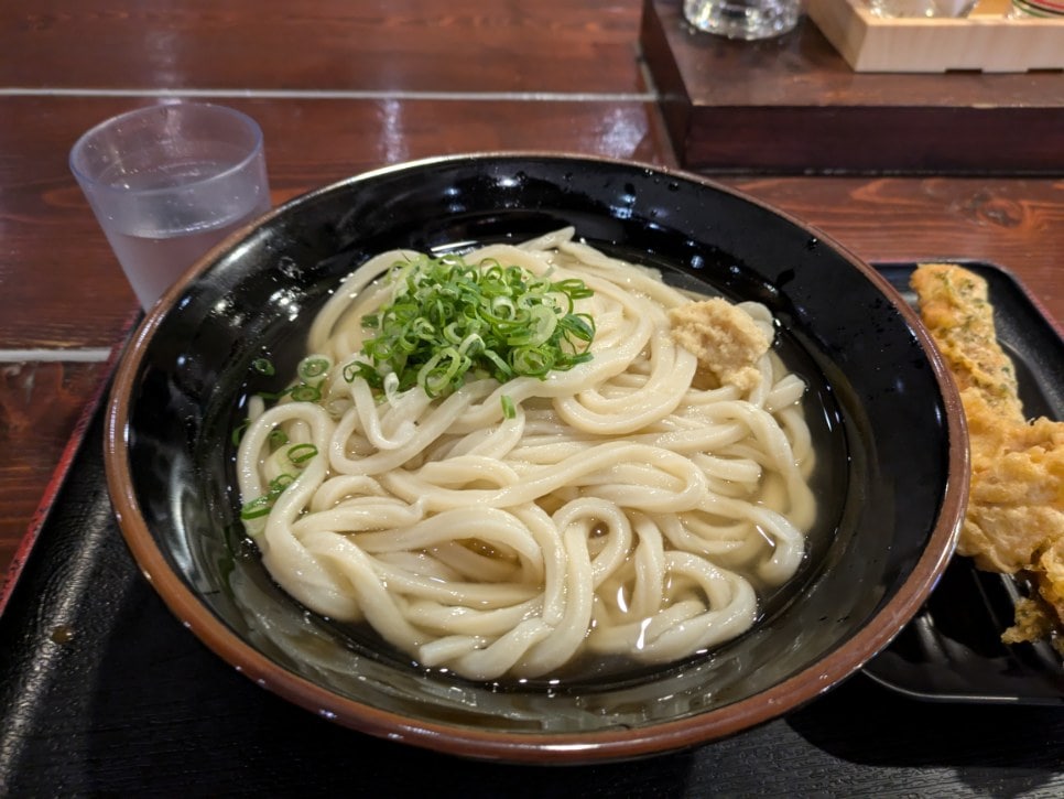 かけうどんの大