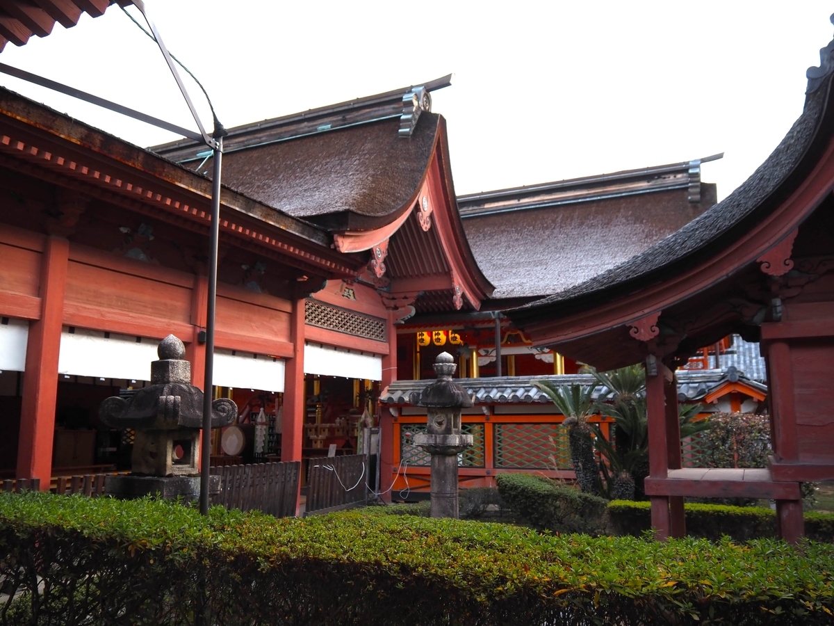 伊佐爾波神社の申殿