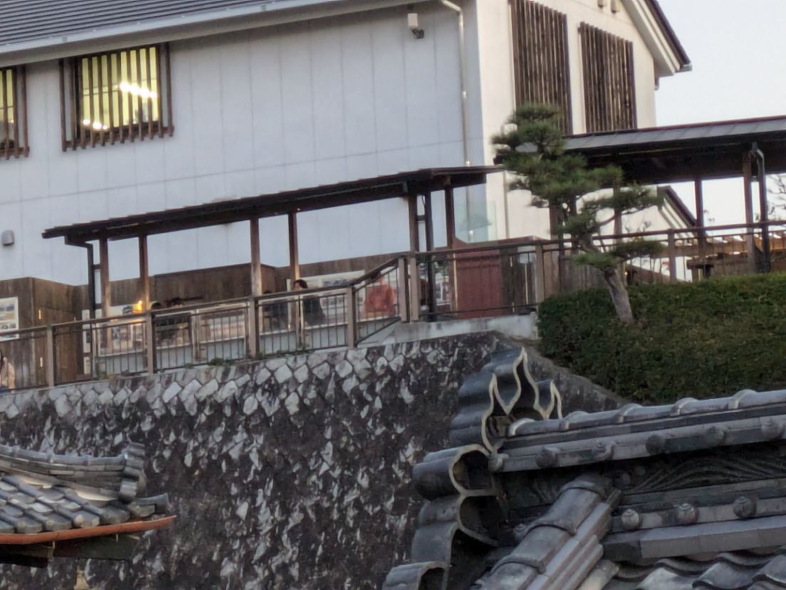 霊の湯個室から見た「空の散歩道」