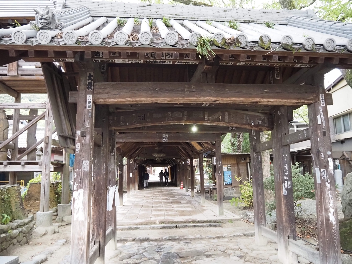 参道の回廊