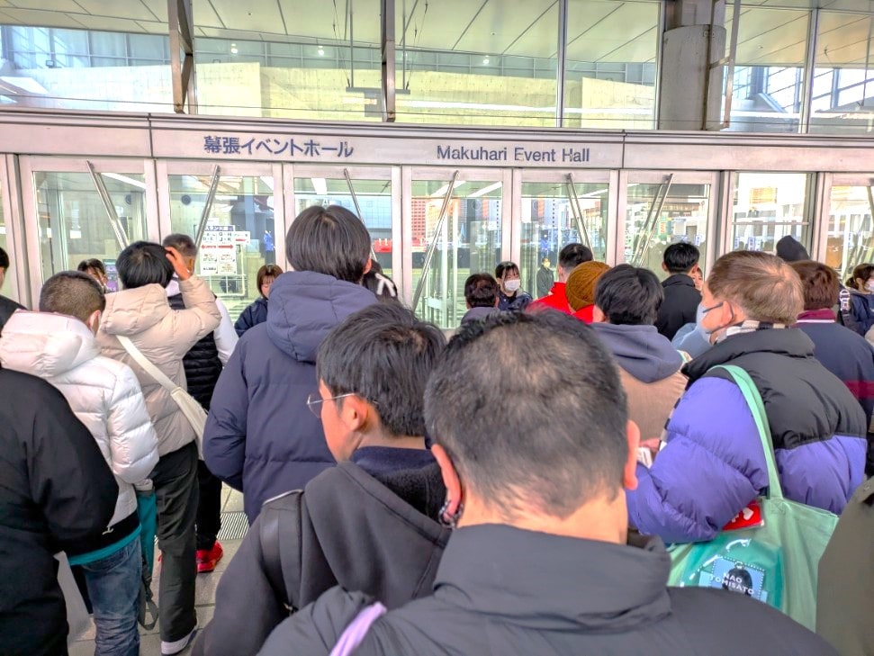 入場直前の待機列