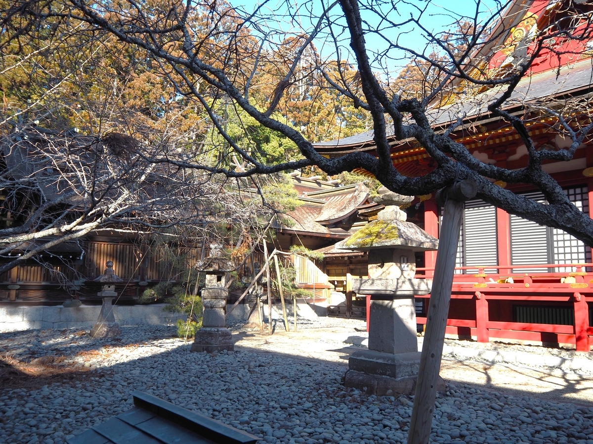 右宮本殿