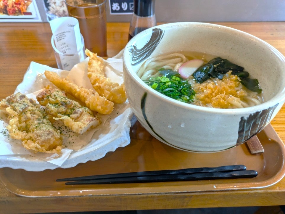 かけうどんととり天・ちくわ天