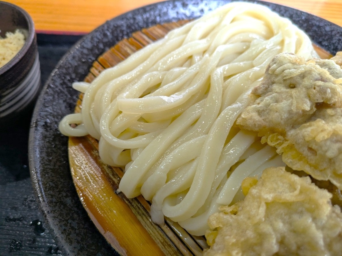 麺のアップ写真