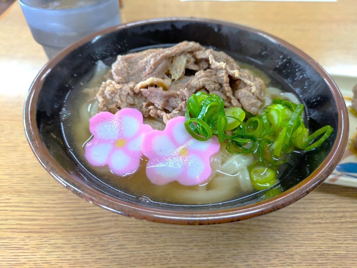 飯野屋の肉うどん