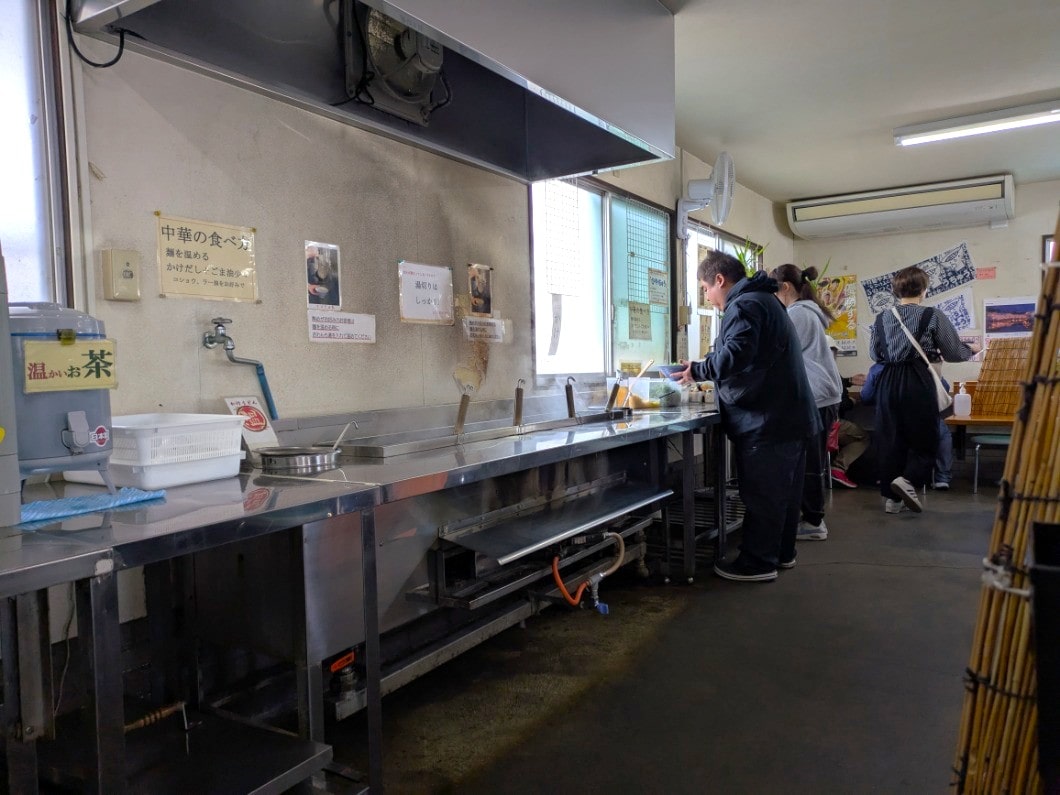 手打ち麺や大島の湯煎スペース