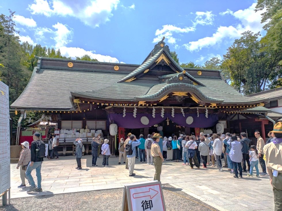正面から見た拝殿