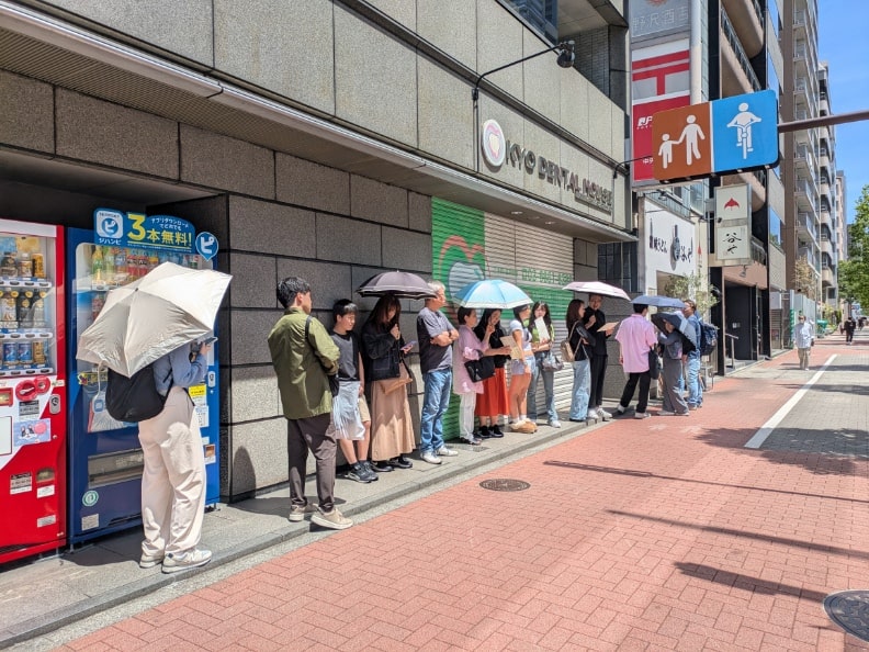 開店前の行列