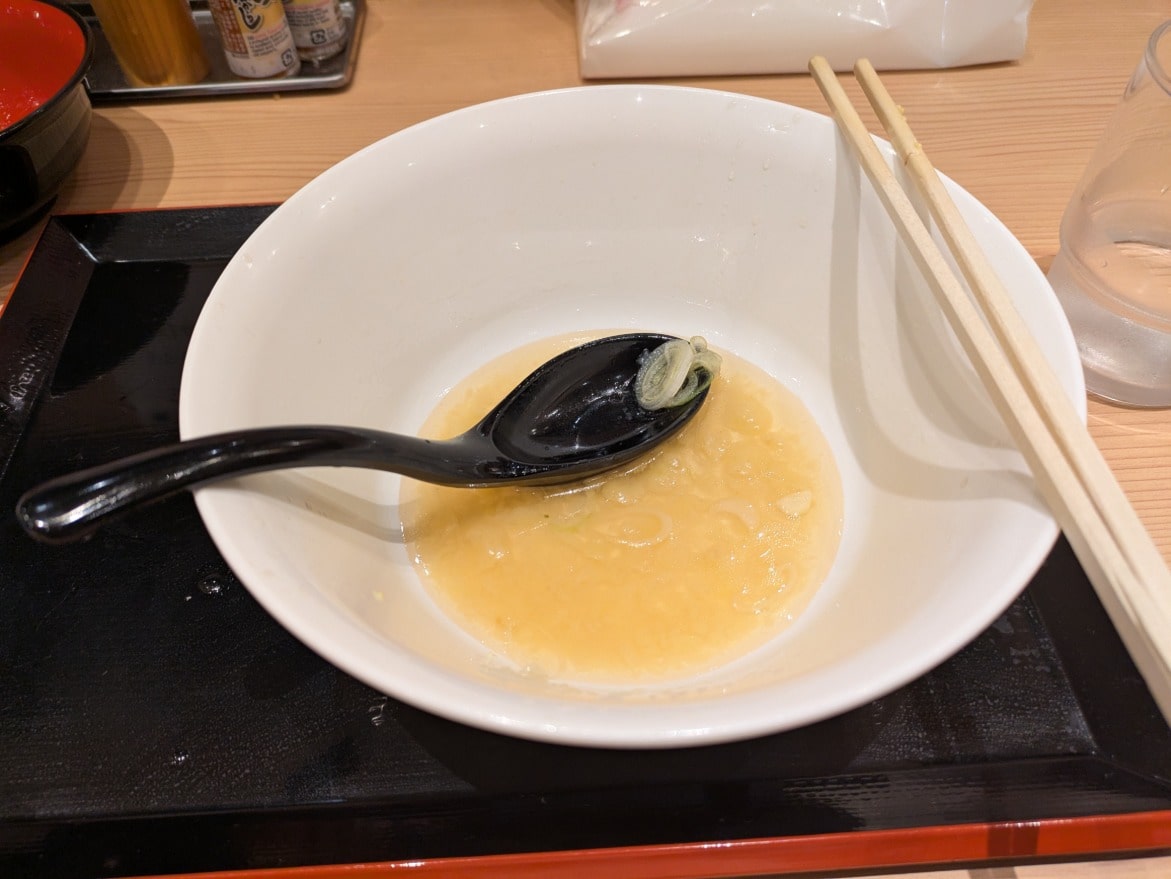空になった丼