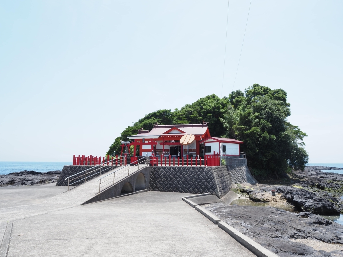 釜蓋神社の全景