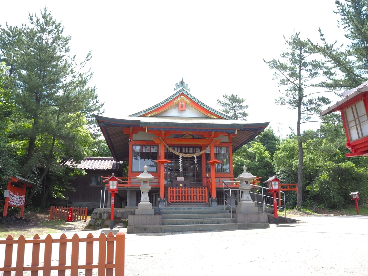 月讀神社の拝殿