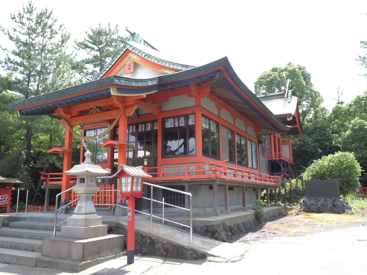 月讀神社の拝殿