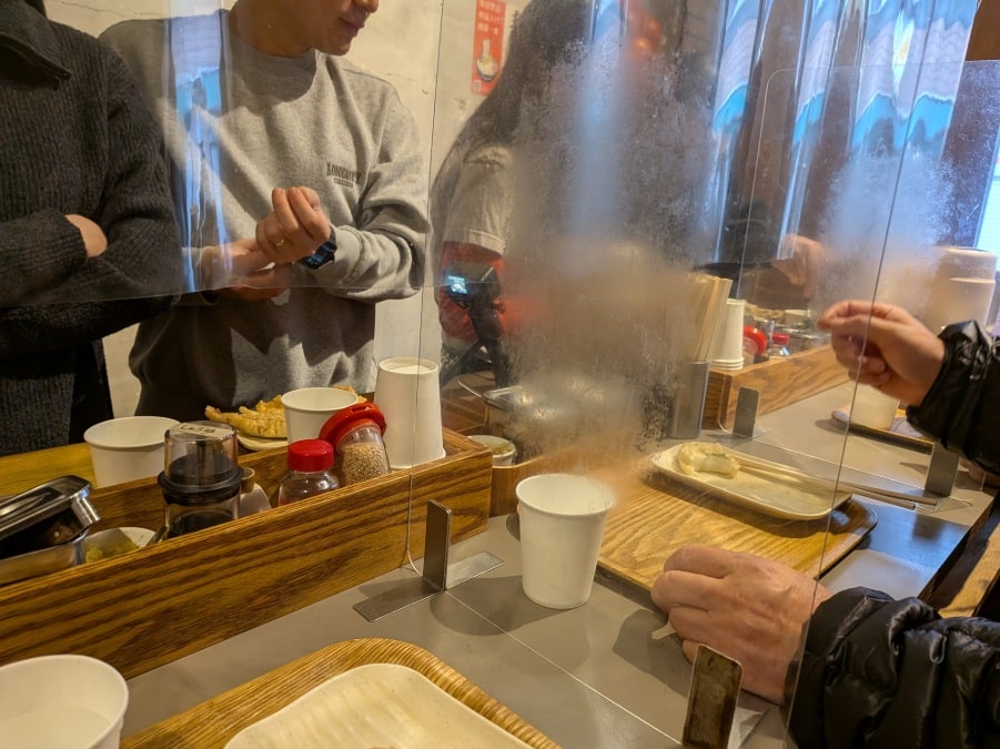 立食いカウンター席