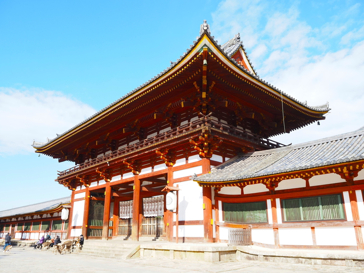 斜めから見た中門