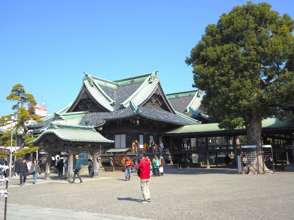 拝殿と内殿