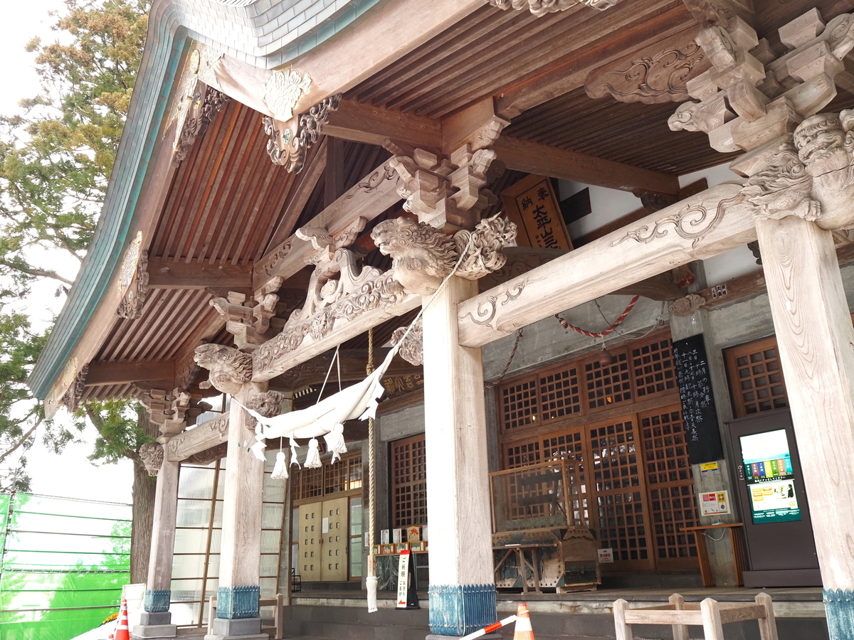 屋根と柱