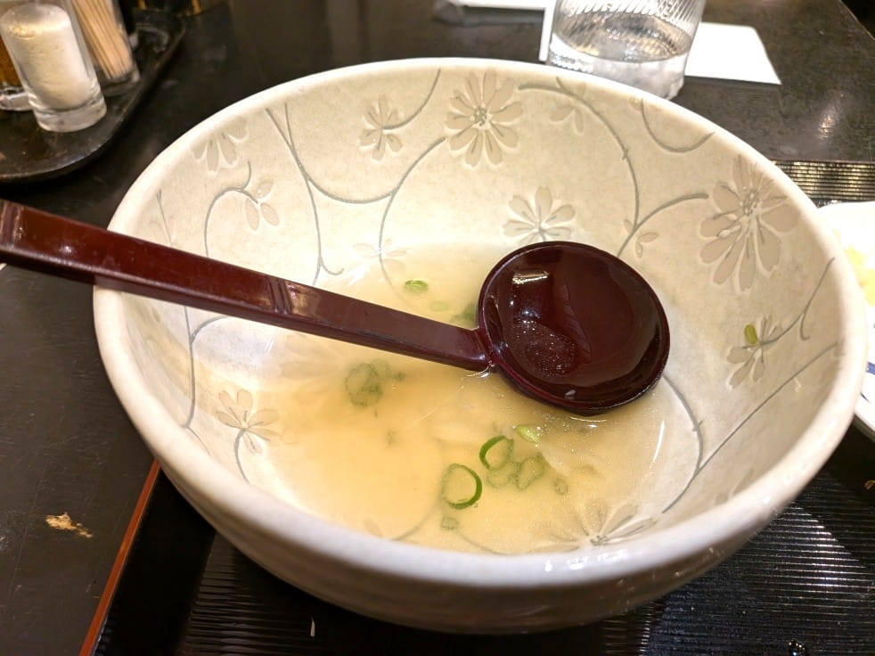 空のドンブリ