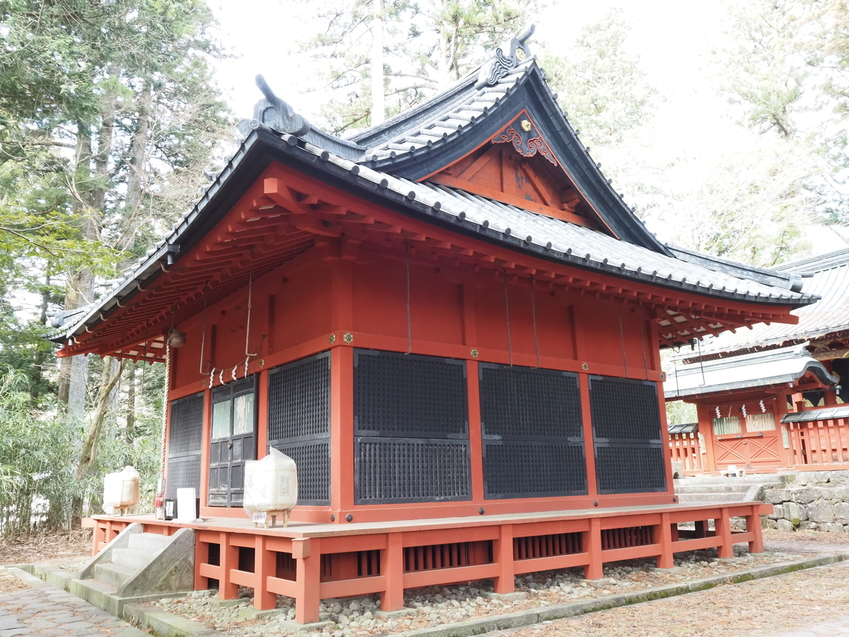 本宮神社の拝殿