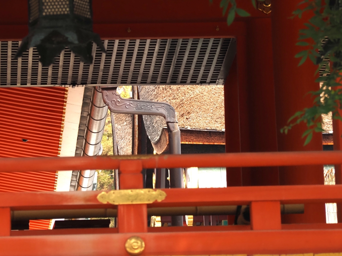 外殿と内殿の屋根