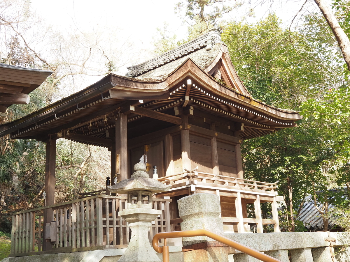 高良神社の社殿