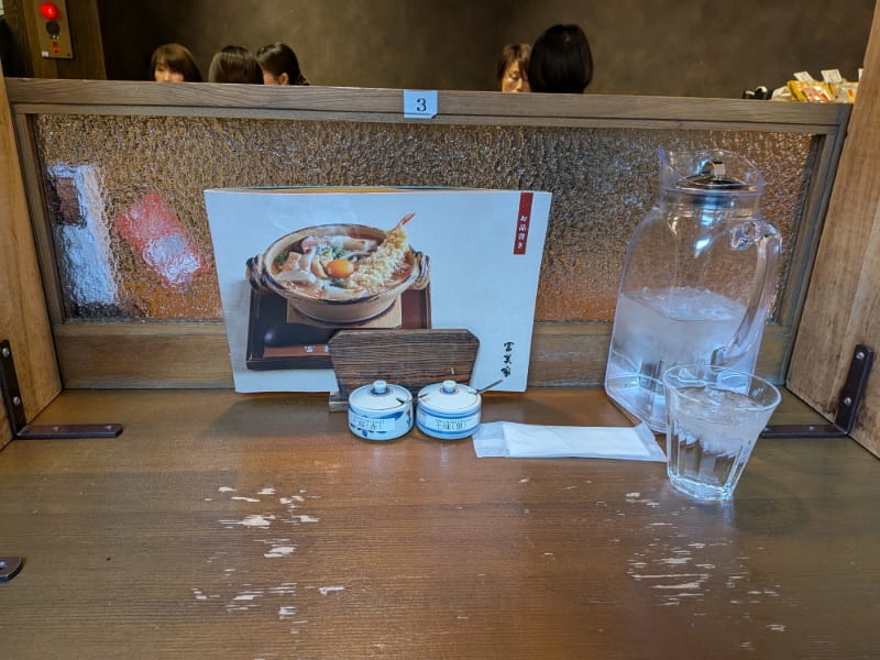 カウンター席