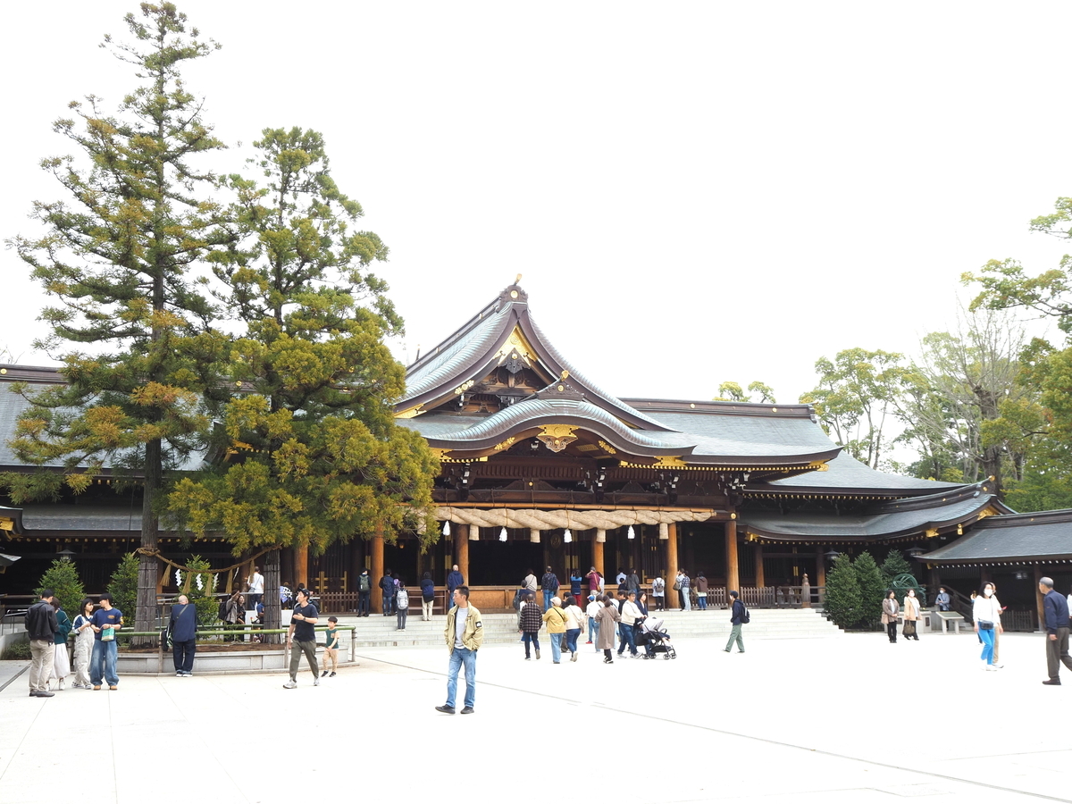 寒川神社の社殿