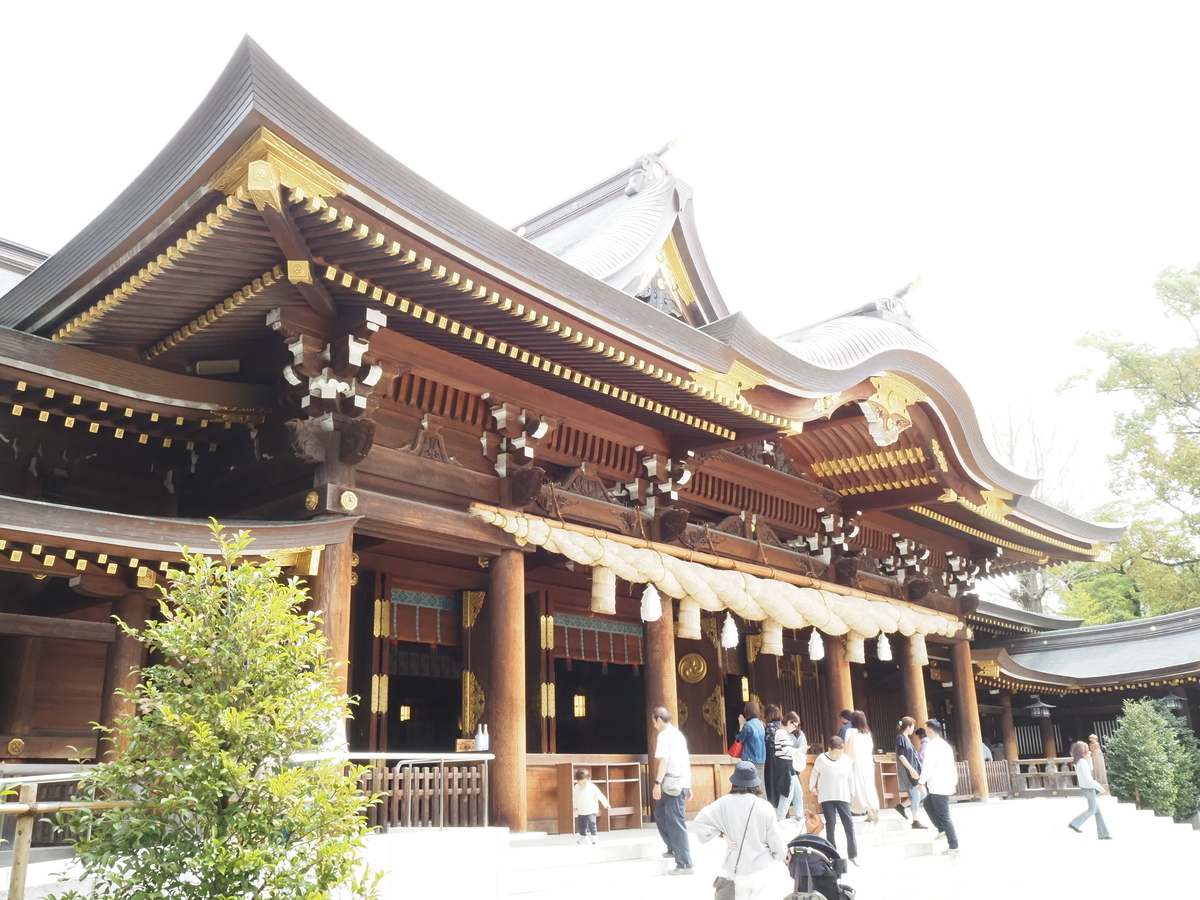 拝殿の中央部