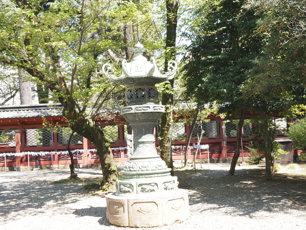 青銅灯籠