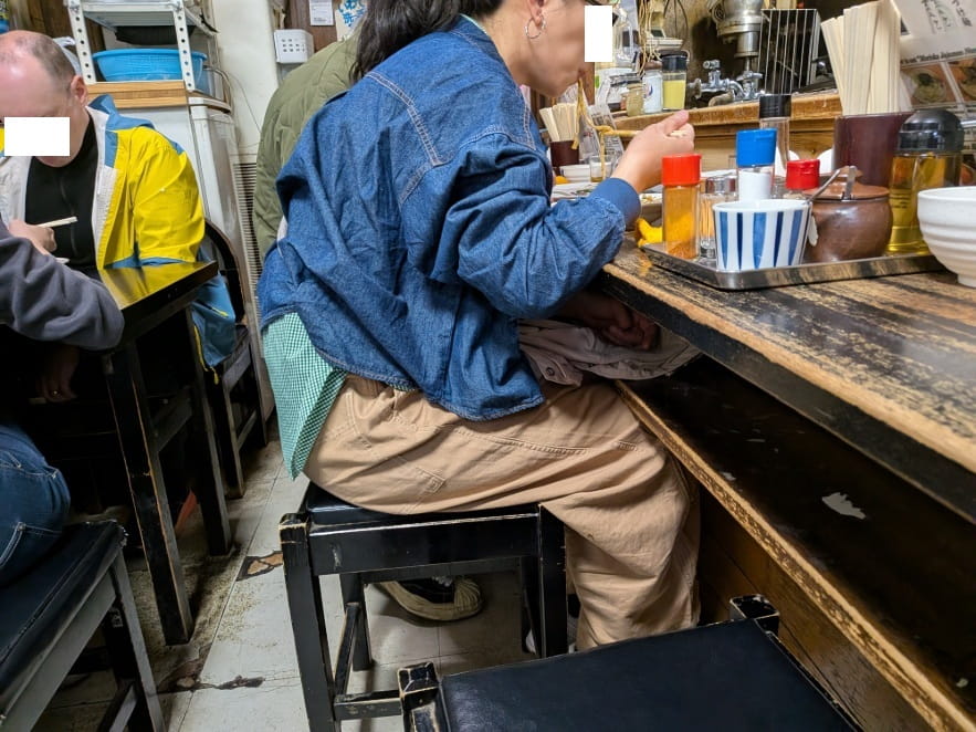 白龍本店の店内