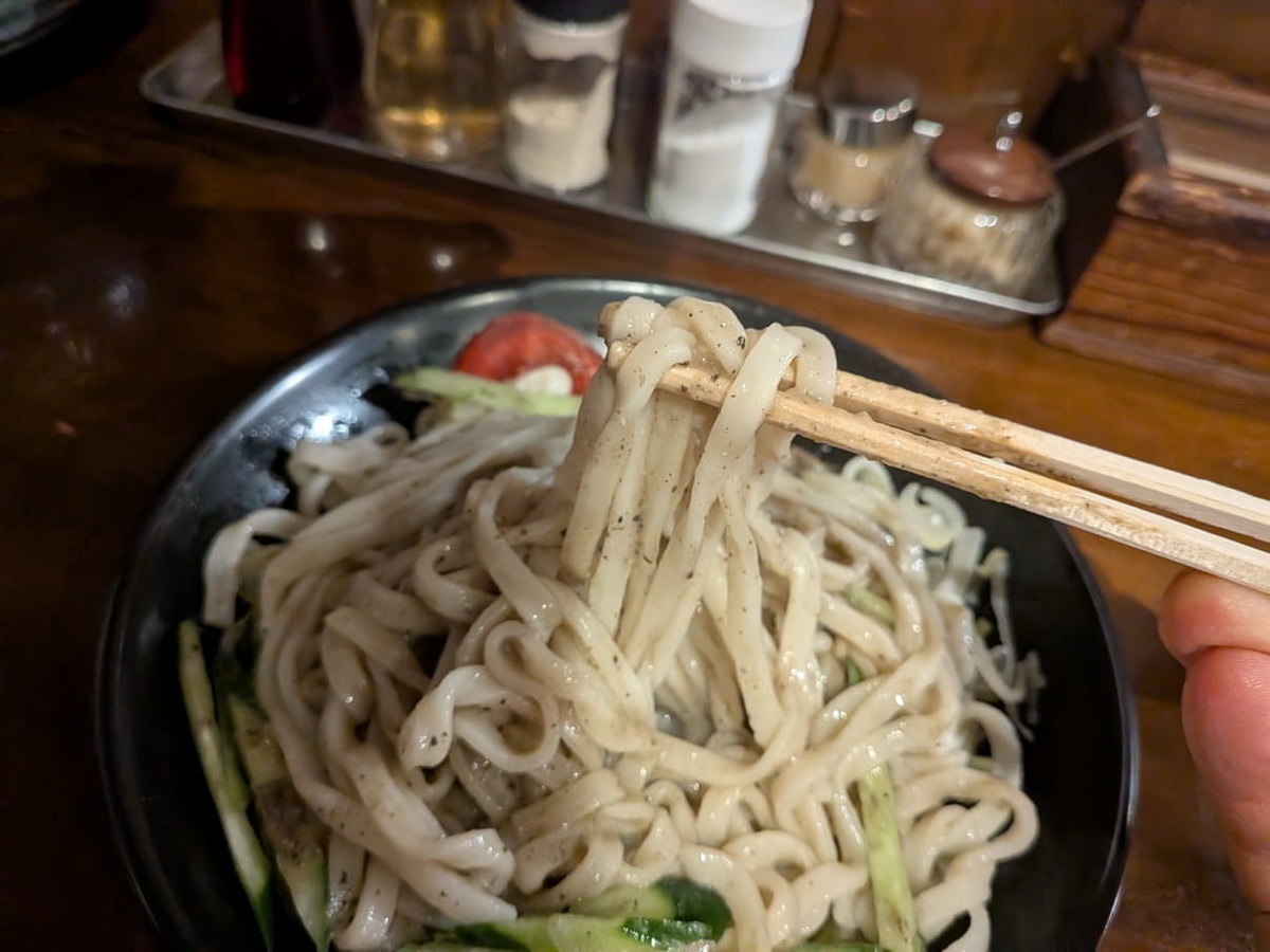 不来方じゃじゃめんの麺