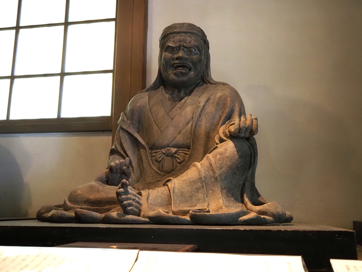 奪衣婆坐像