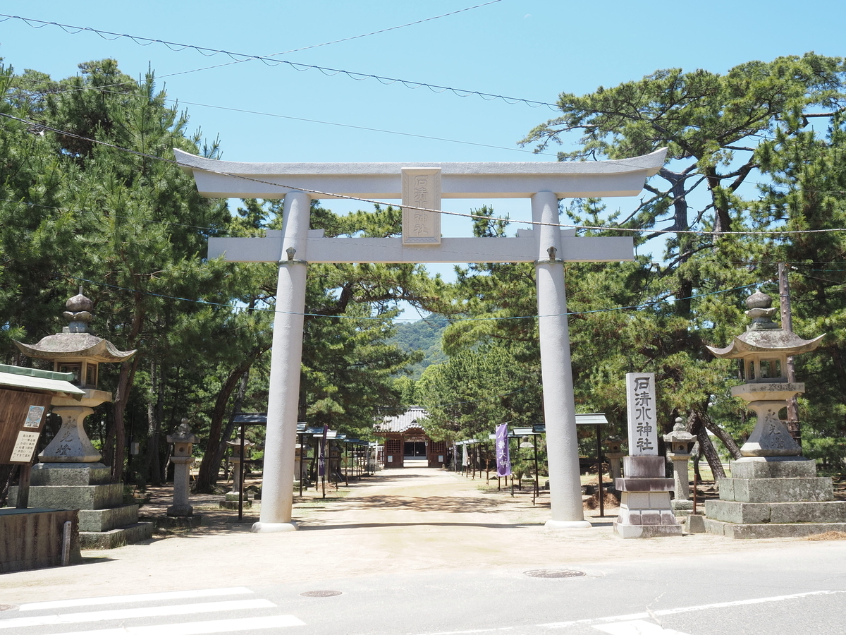 社号標と大鳥居