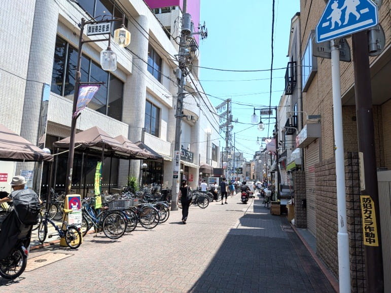 商店街の賑わい