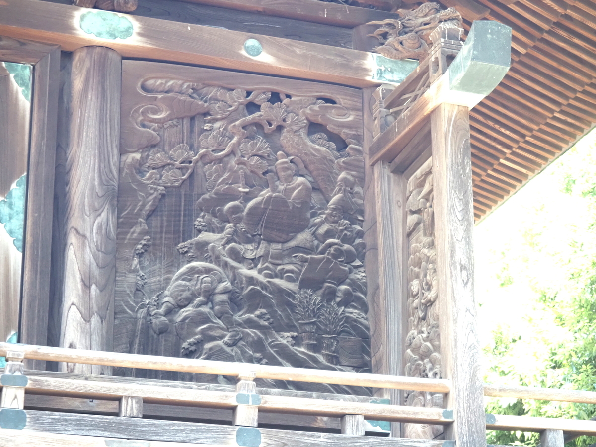 養老の滝の彫刻