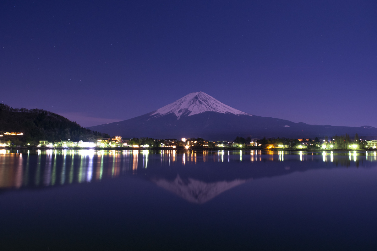 夜の富士山