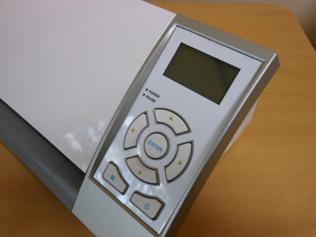 紙切断の精度と効率は段違い!?電動カッター機「Silhouette CAMEO(シルエットカメオ)」