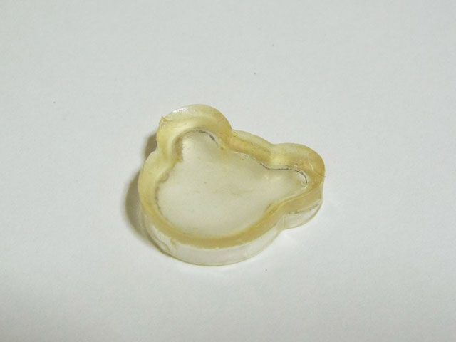 黄変した透明レジンを再透明化する方法
