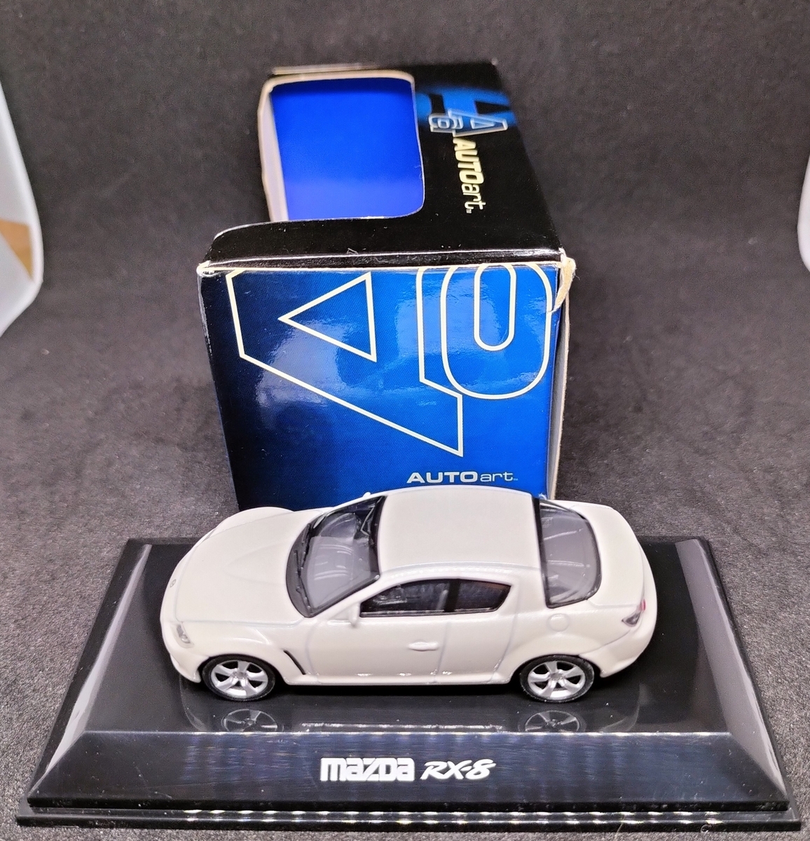 オートアート　autoart Mazda RX-8 1/18 Amazon | AUTOart 1/18 RACING DIVISION MAZDA RX-8 LM VERSION