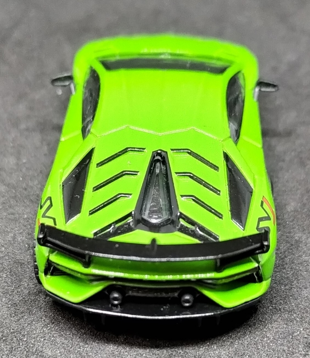 ミニGT ランボルギーニ アヴェンタドール SVJ グリーン (MINIGT
