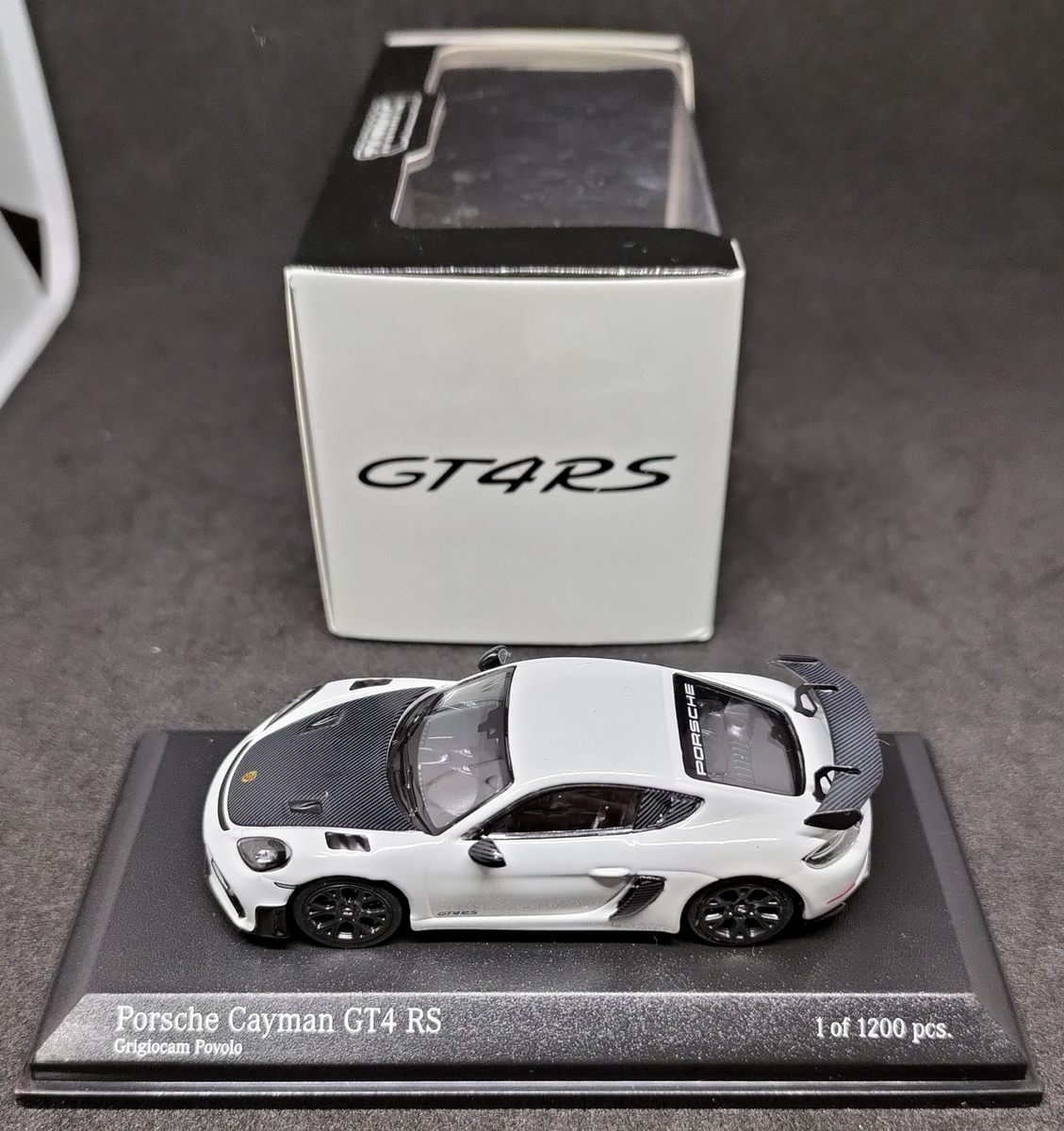 楽天市場】ミニチャンプス 1/43 ポルシェ 718 ケイマン GT4 RS