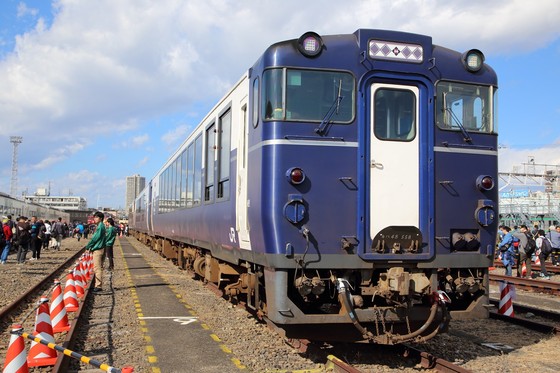 号車札●尾久客車区●５号車【金属製】鉄道部品 号車札○尾久客車区○5号車【金属製】鉄道部品 - メルカリ